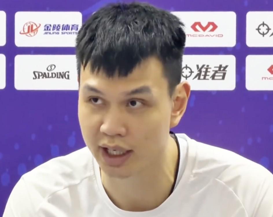 乐鱼在线（中国）-许钟豪炮轰队内外援：来到中国不要嚣张，我们不是来伺候你的